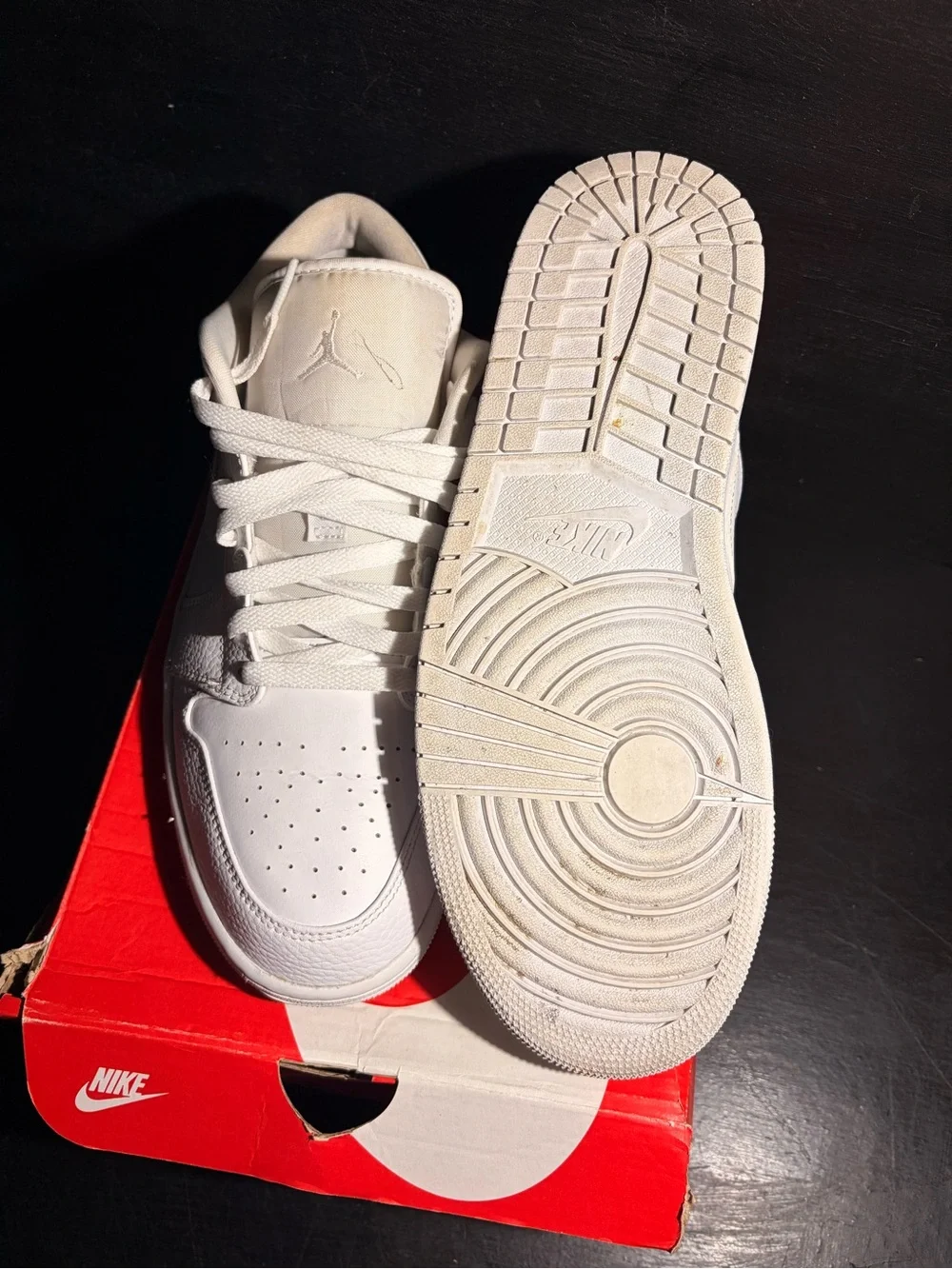 Nike Men’s White Low-Top Leather Sneakers